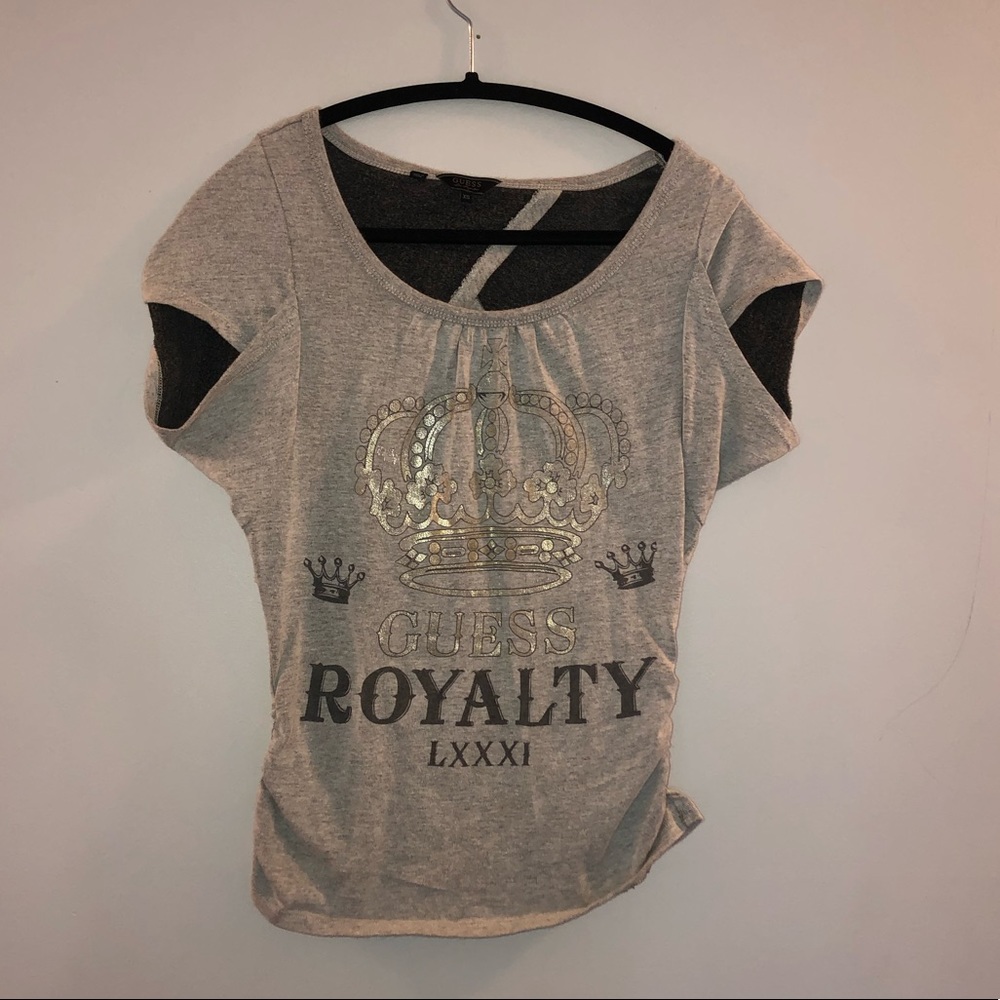 ✨2/$25 Guess T-shirt